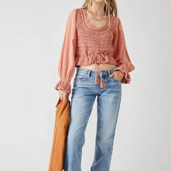 NWOT ✨FREE PEOPLE✨ Megan Crochet Top Size Medium in Coral with Open Back - Picture 2 of 9